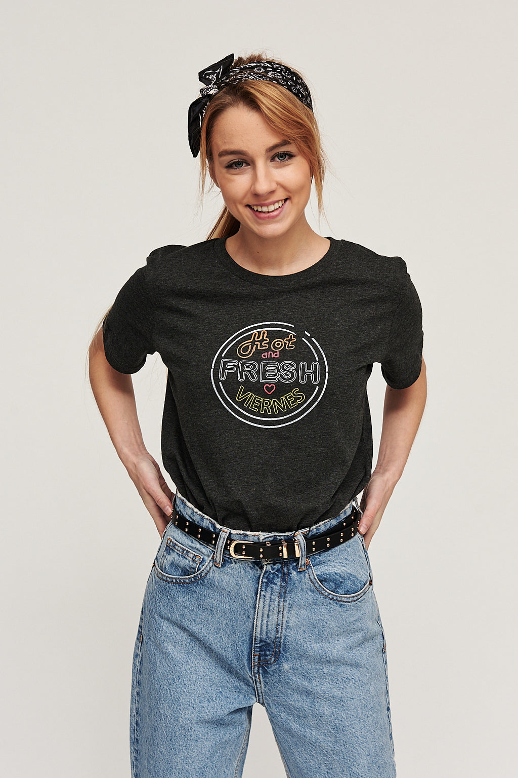 Hot Fresh Viernes Tee